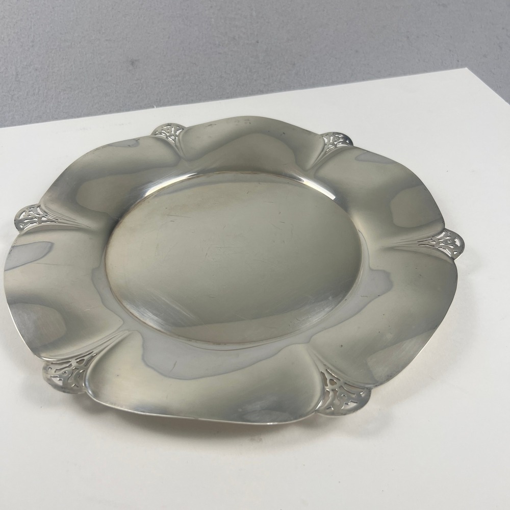 Wm Rogers Serving Platter Unisex 12.5 Silver Scalloped Pierced Vintage 421 Tray